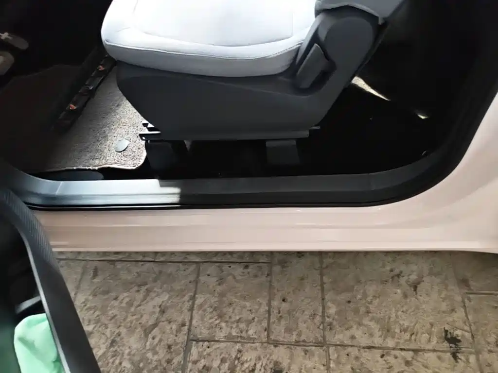 Wuling MINIEV — миниатюра 22