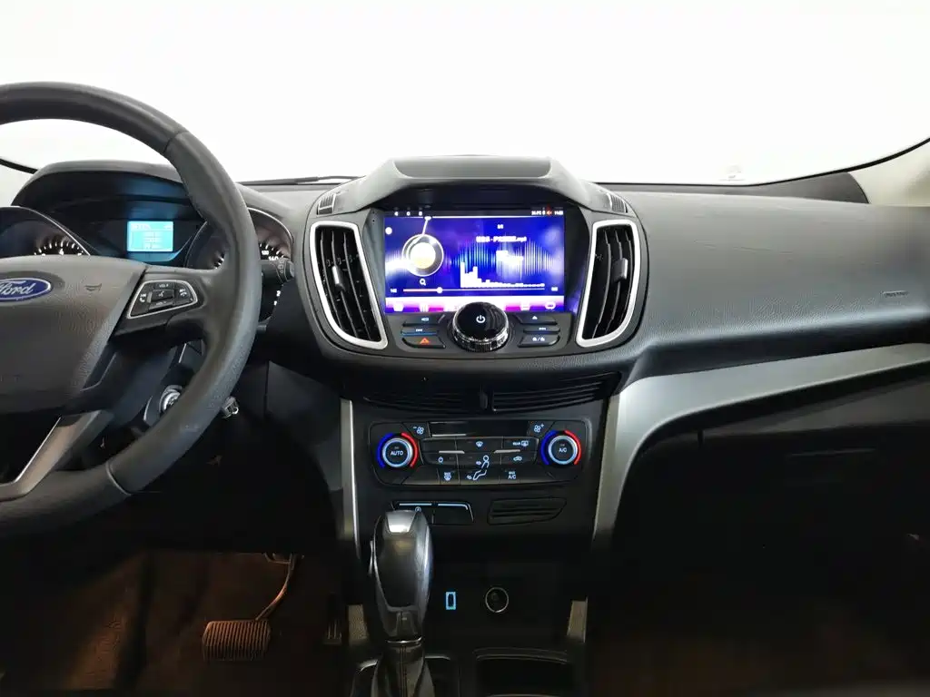 Ford Kuga — миниатюра 12