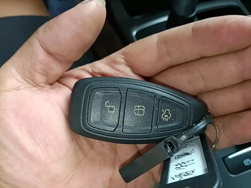 Ford Kuga — миниатюра 9