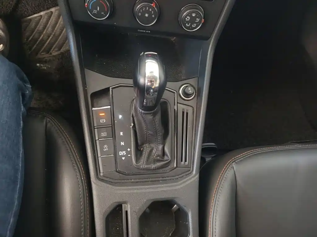 Volkswagen Lavida — миниатюра 19