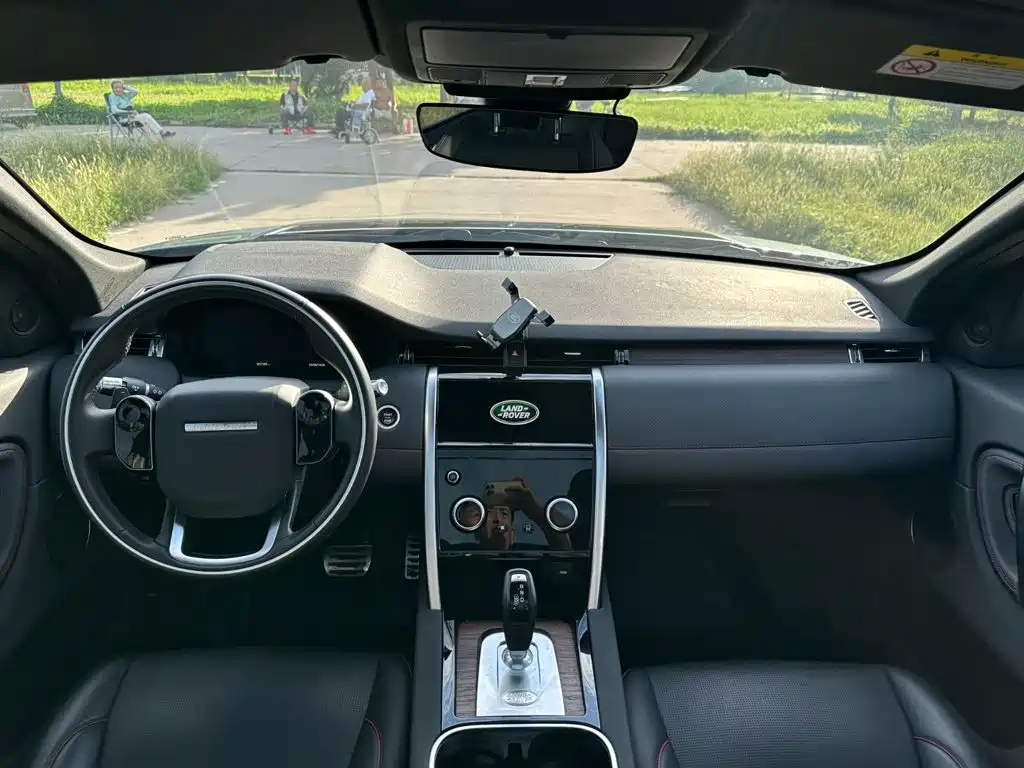 Land Rover Discovery Sport — миниатюра 10