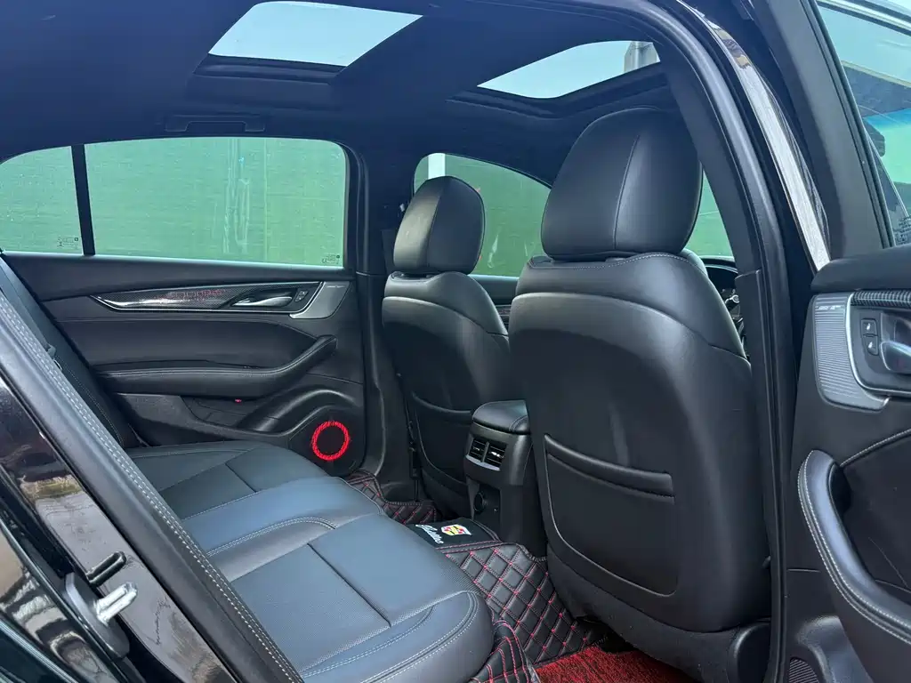 Cadillac CT5 — миниатюра 11
