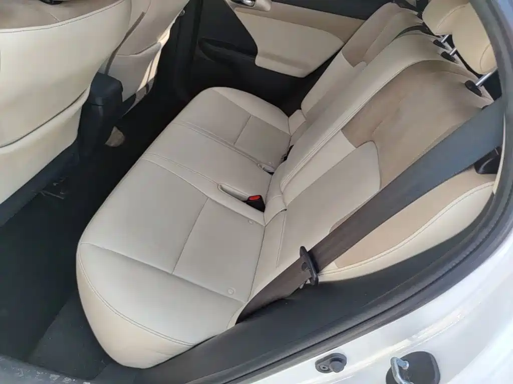 Lexus CT — миниатюра 17