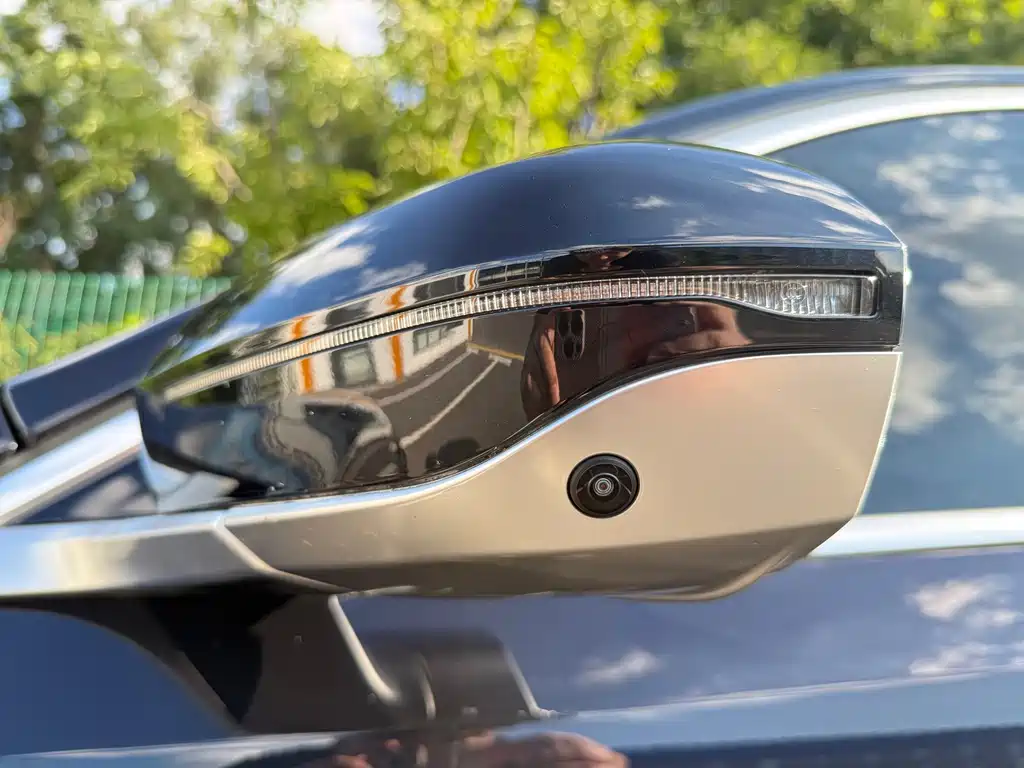 BMW i5 — миниатюра 6