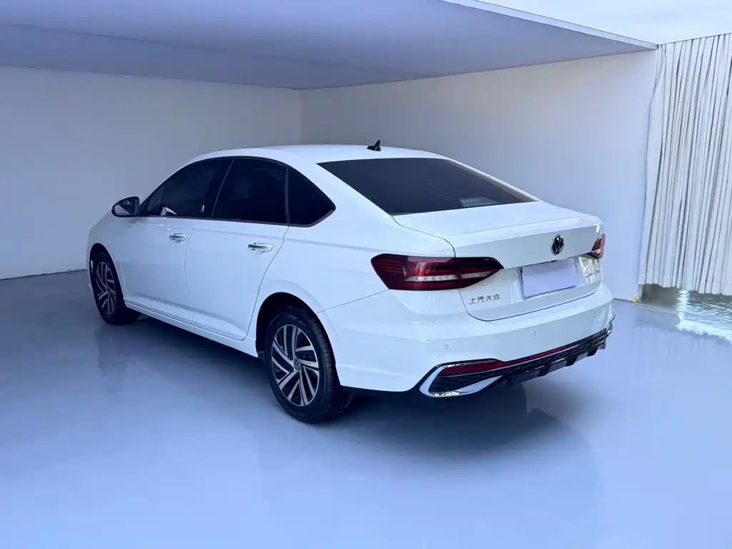 Volkswagen Lavida — миниатюра 4