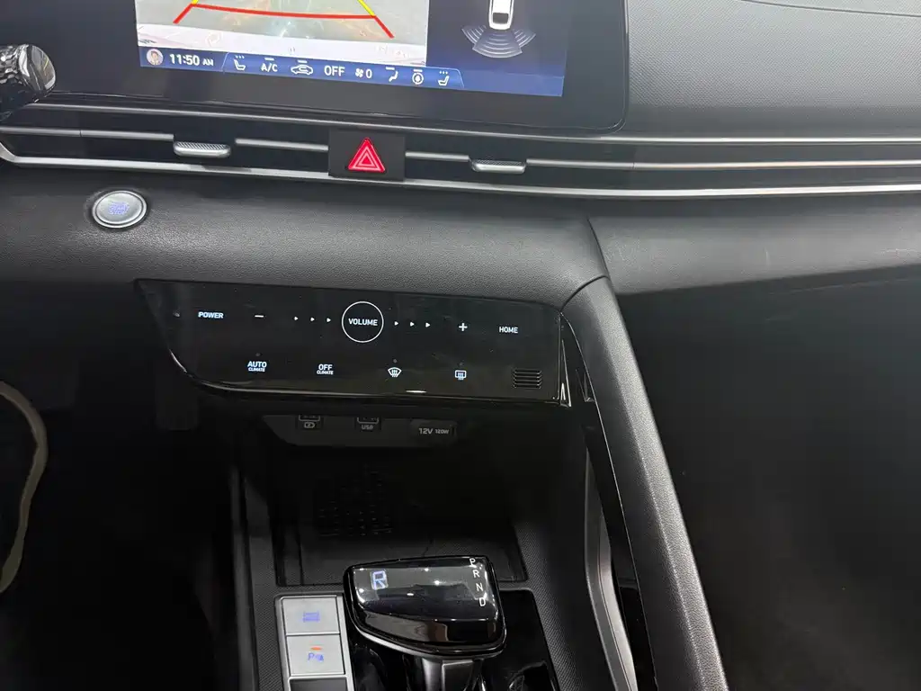 Hyundai Elantra — миниатюра 9