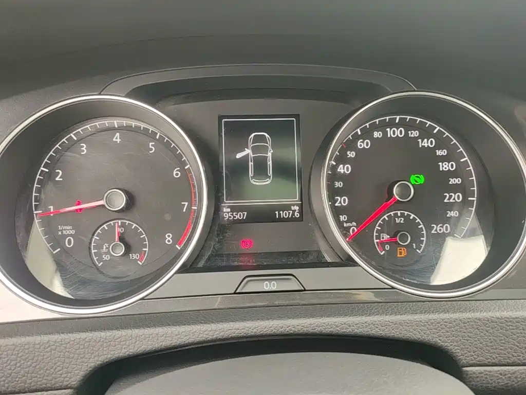 Volkswagen Golf — миниатюра 12