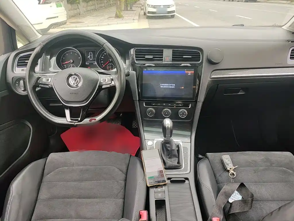 Volkswagen Golf — миниатюра 10