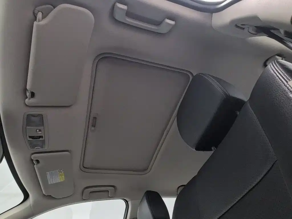 Mitsubishi Outlander — миниатюра 14