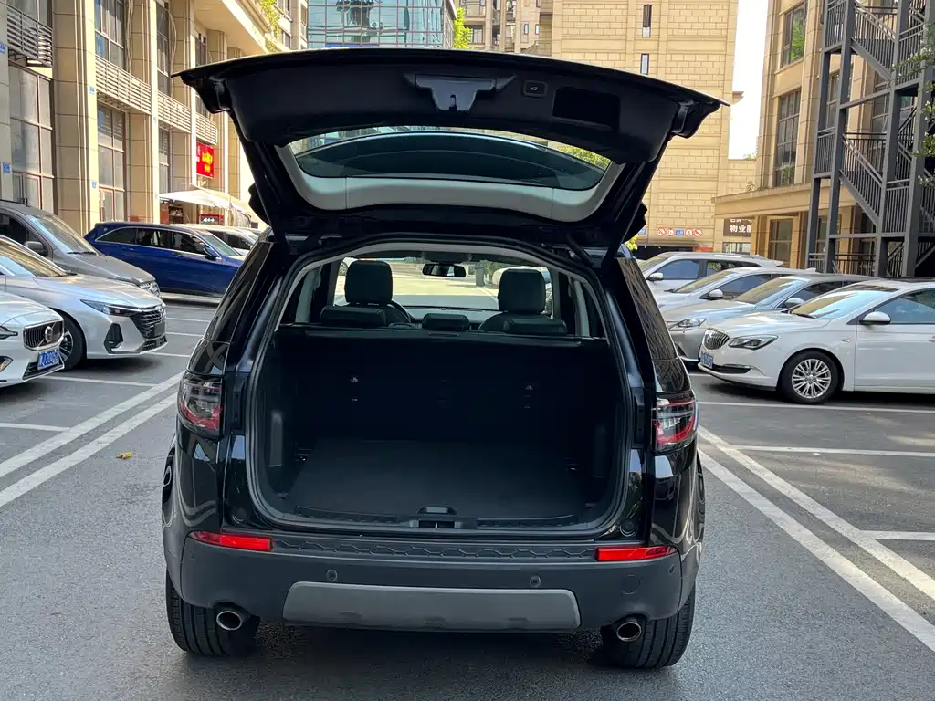 Land Rover Discovery Sport — миниатюра 8