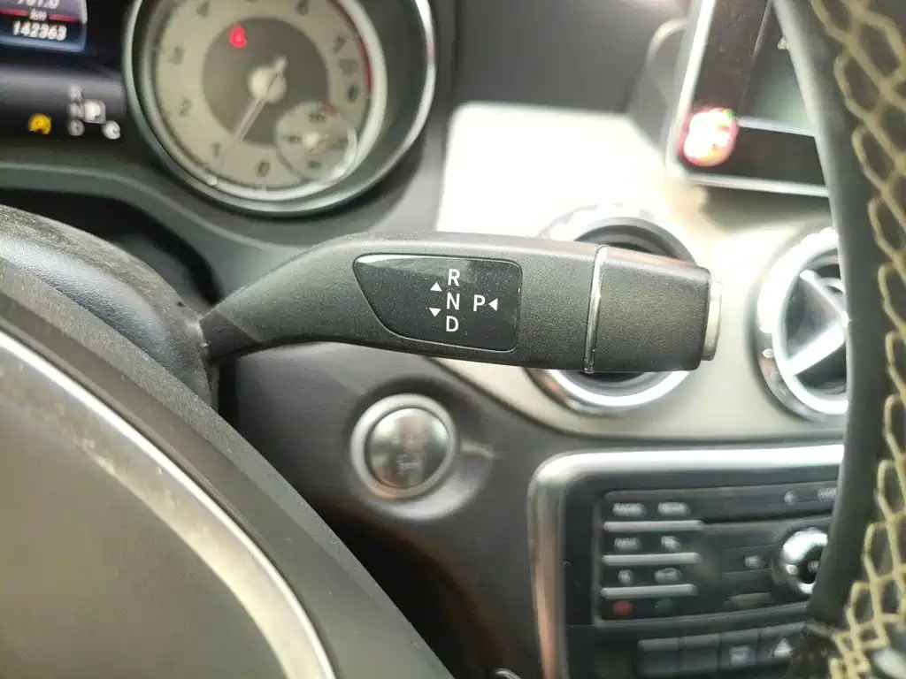 Mercedes-Benz GLA — миниатюра 16