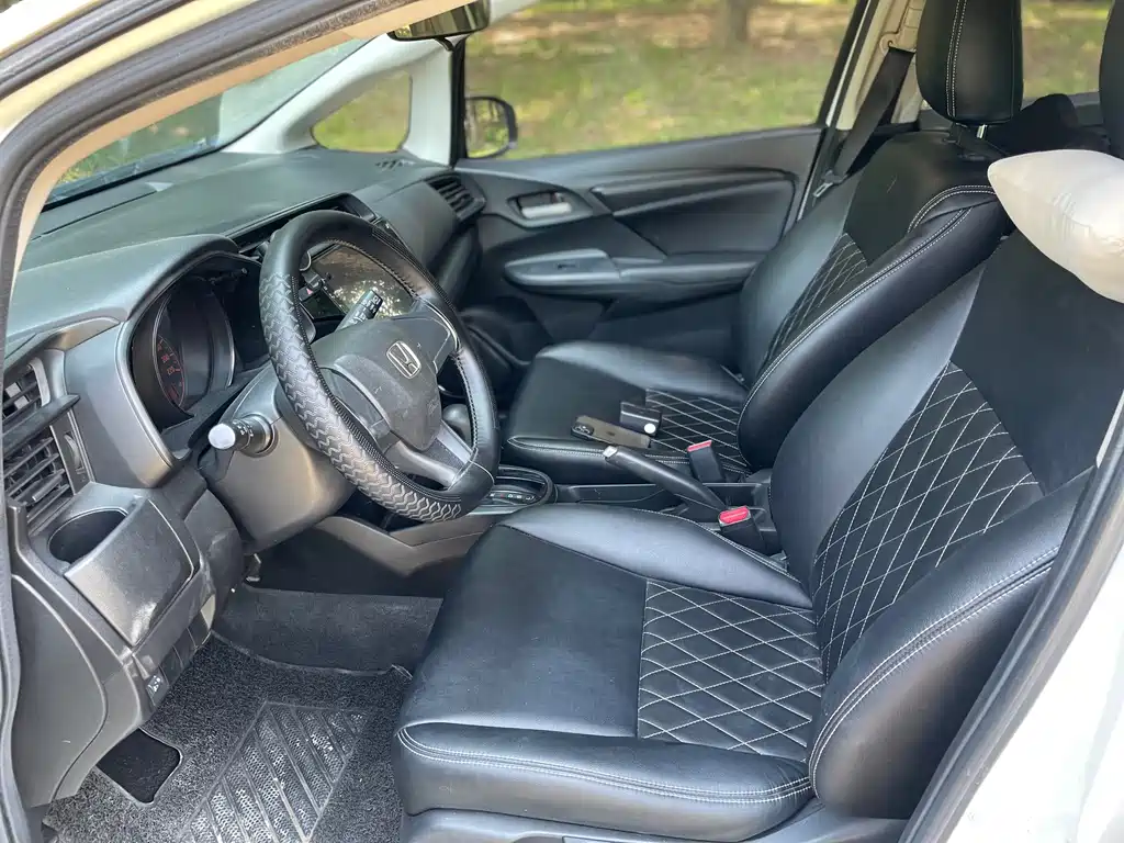 Honda Fit — миниатюра 6