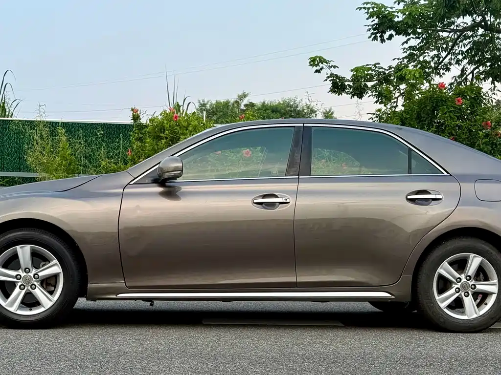 Toyota Reiz — миниатюра 4