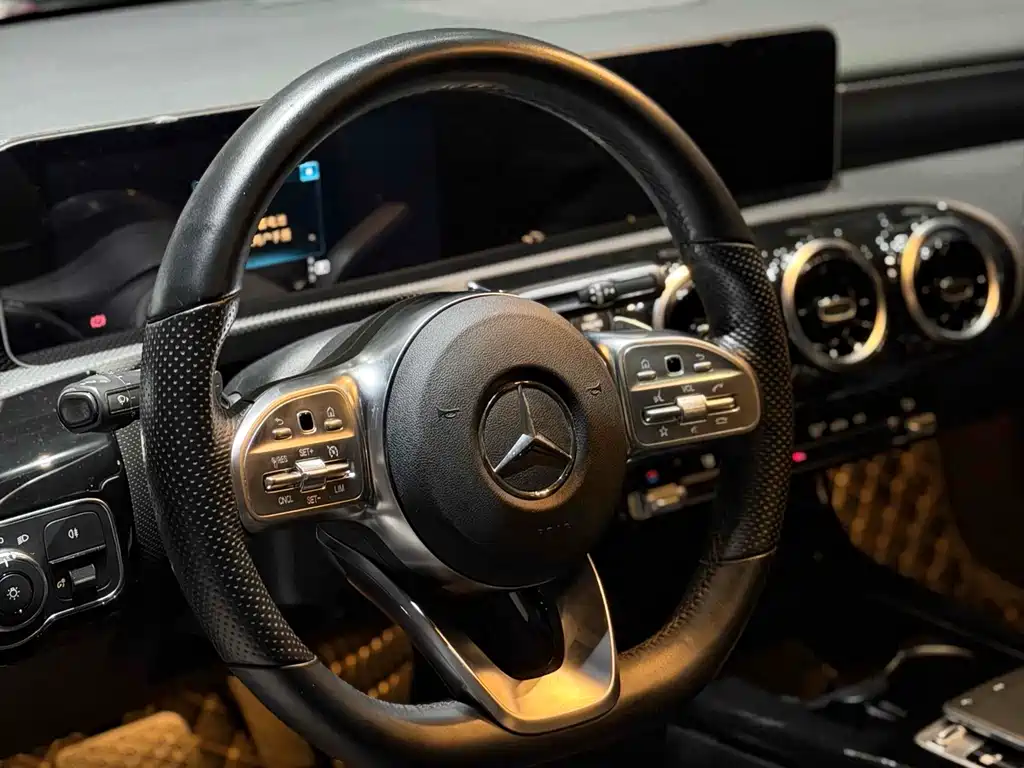 MERCEDES-BENZ A CLASS