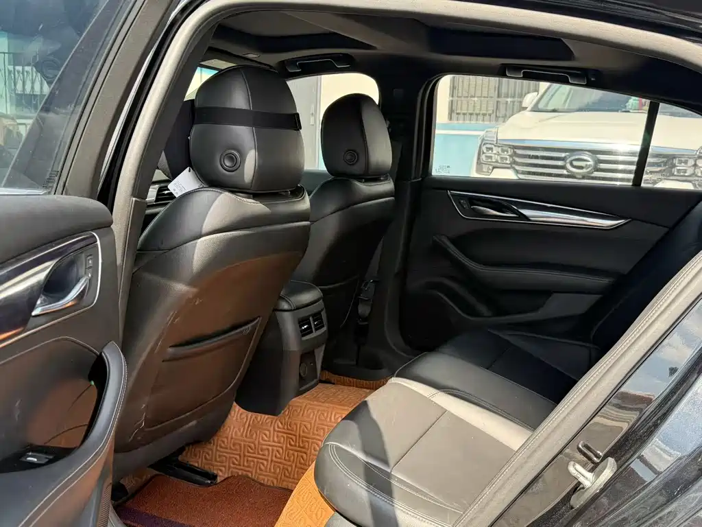 Cadillac CT5 — миниатюра 2