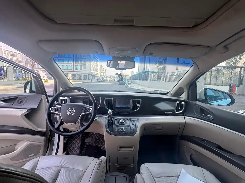 Buick GL8 — миниатюра 9