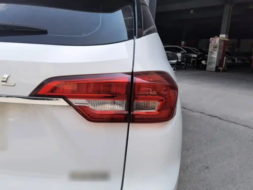 Haval M6 — миниатюра 8