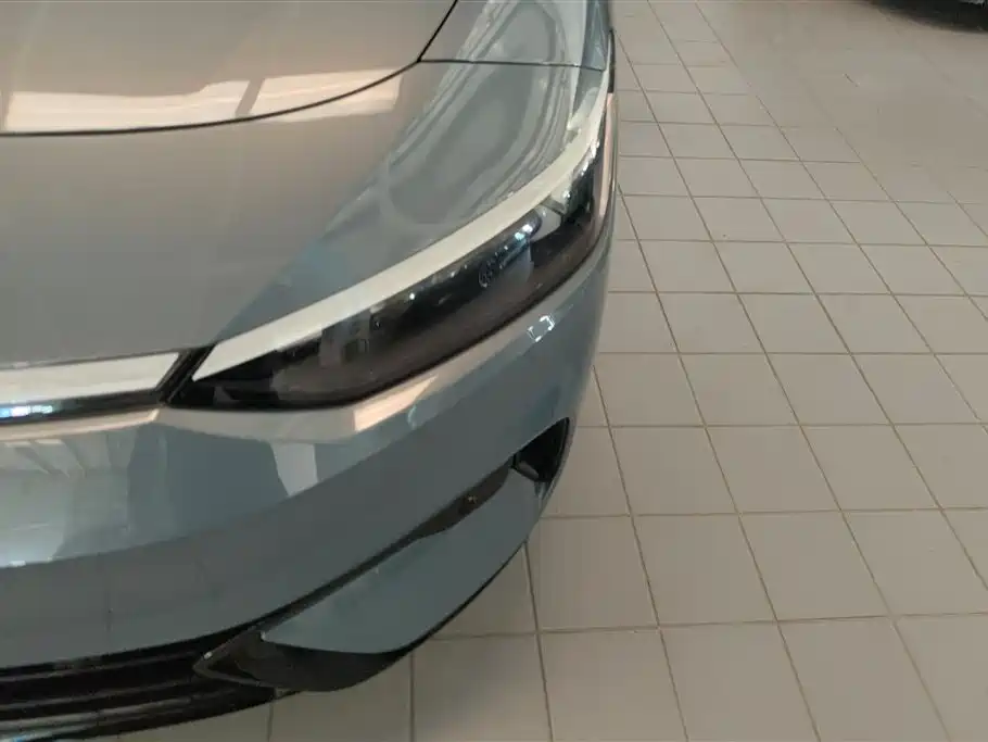 VOLKSWAGEN ID.7 VIZZION