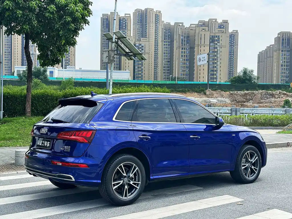 Audi Q5L — миниатюра 5
