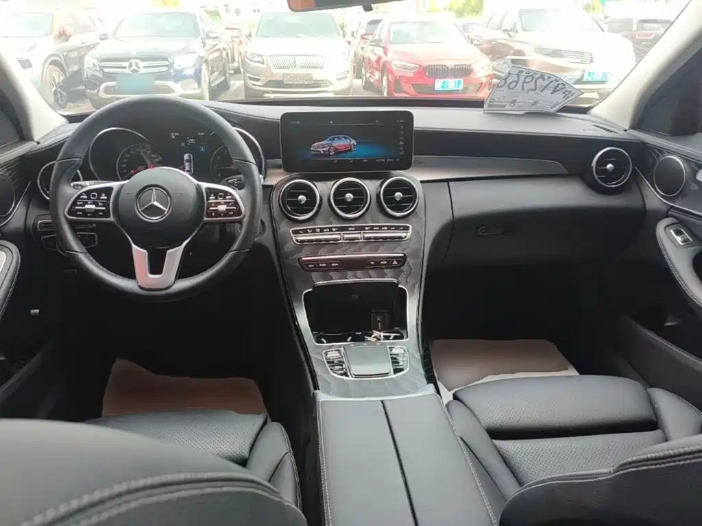 Mercedes-Benz C-Class — миниатюра 10