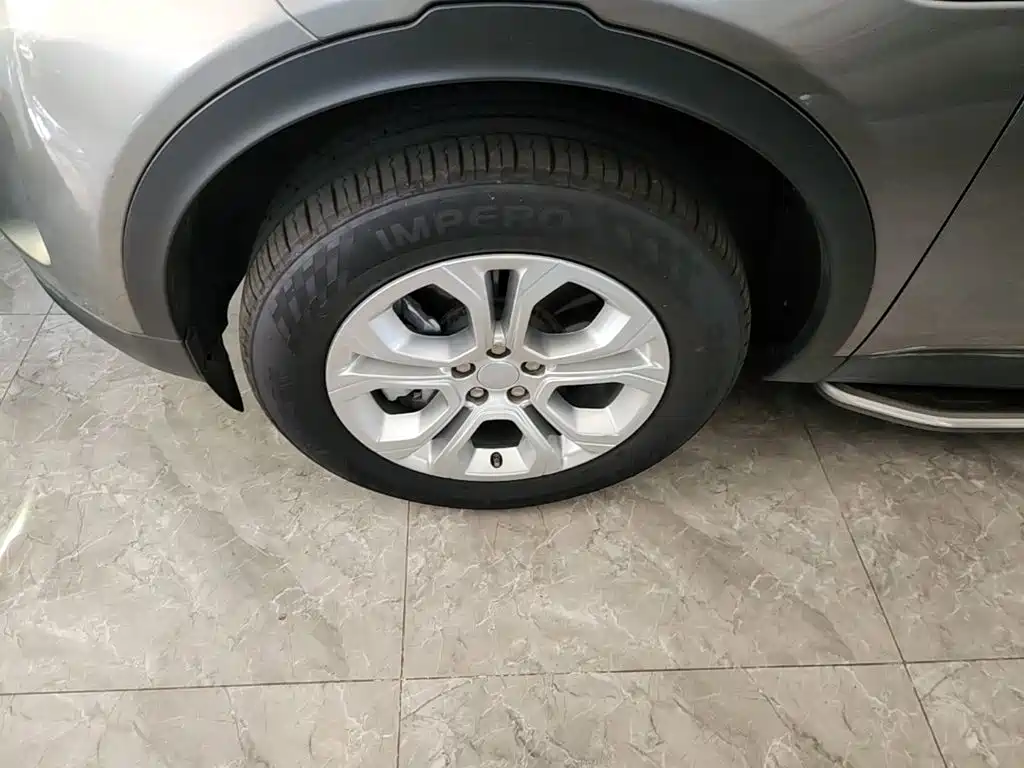 Land Rover Discovery Sport — миниатюра 23