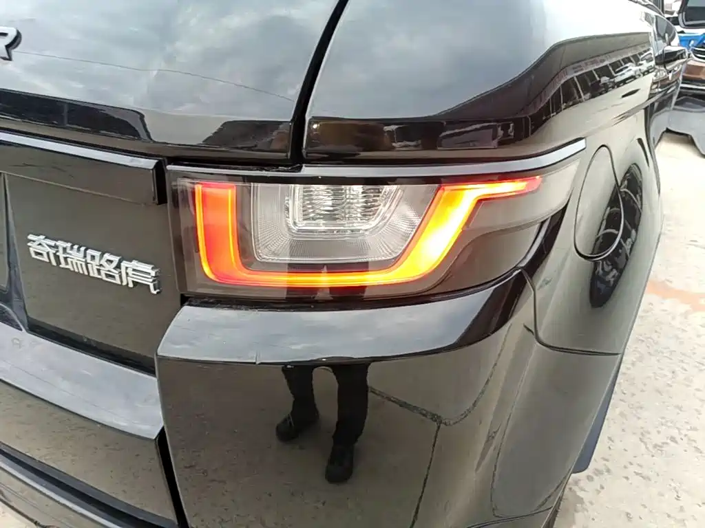 Land Rover Evoque — миниатюра 8