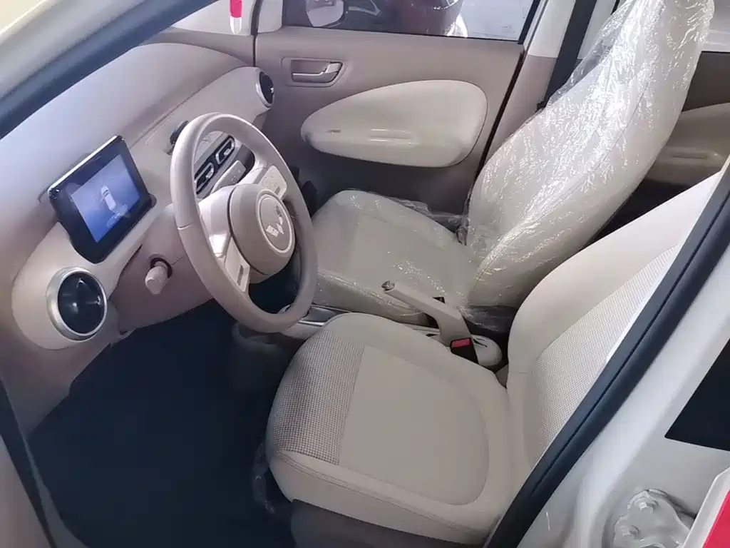 Wuling MINIEV — миниатюра 15