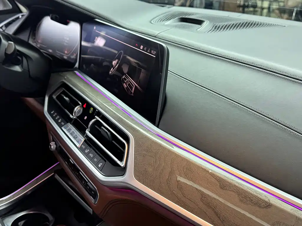 BMW X7 — миниатюра 11