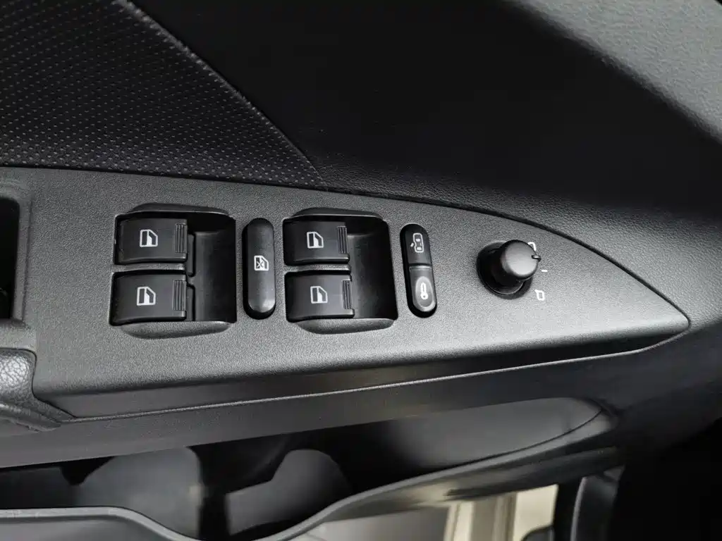 Chery Arrizo 3 — миниатюра 9