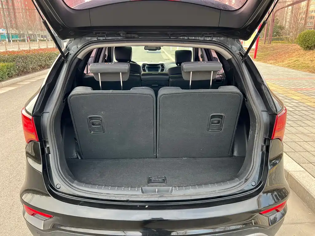 Hyundai Santa Fe — миниатюра 18