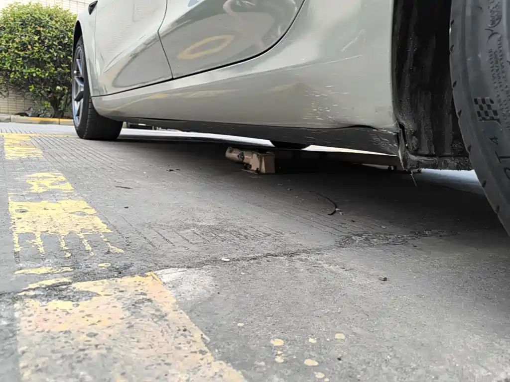 Tesla Model 3 — миниатюра 22