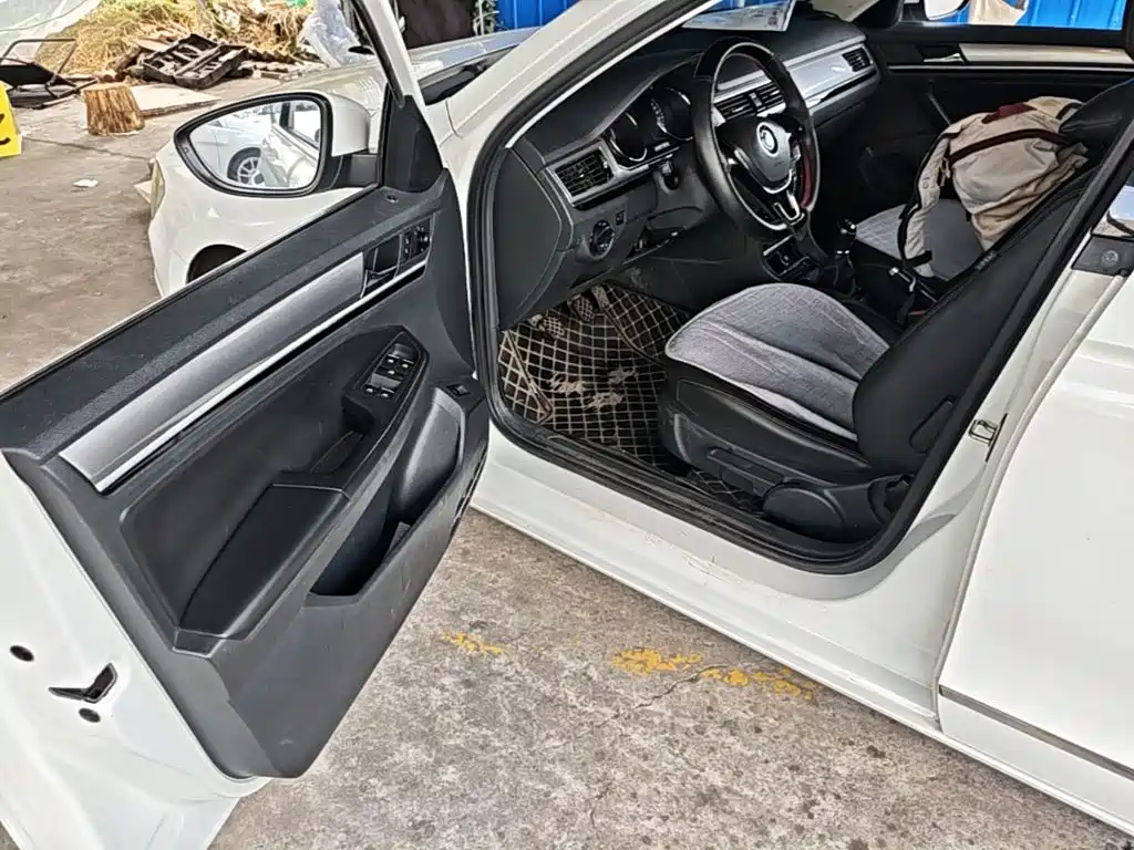 Volkswagen Bora — миниатюра 16
