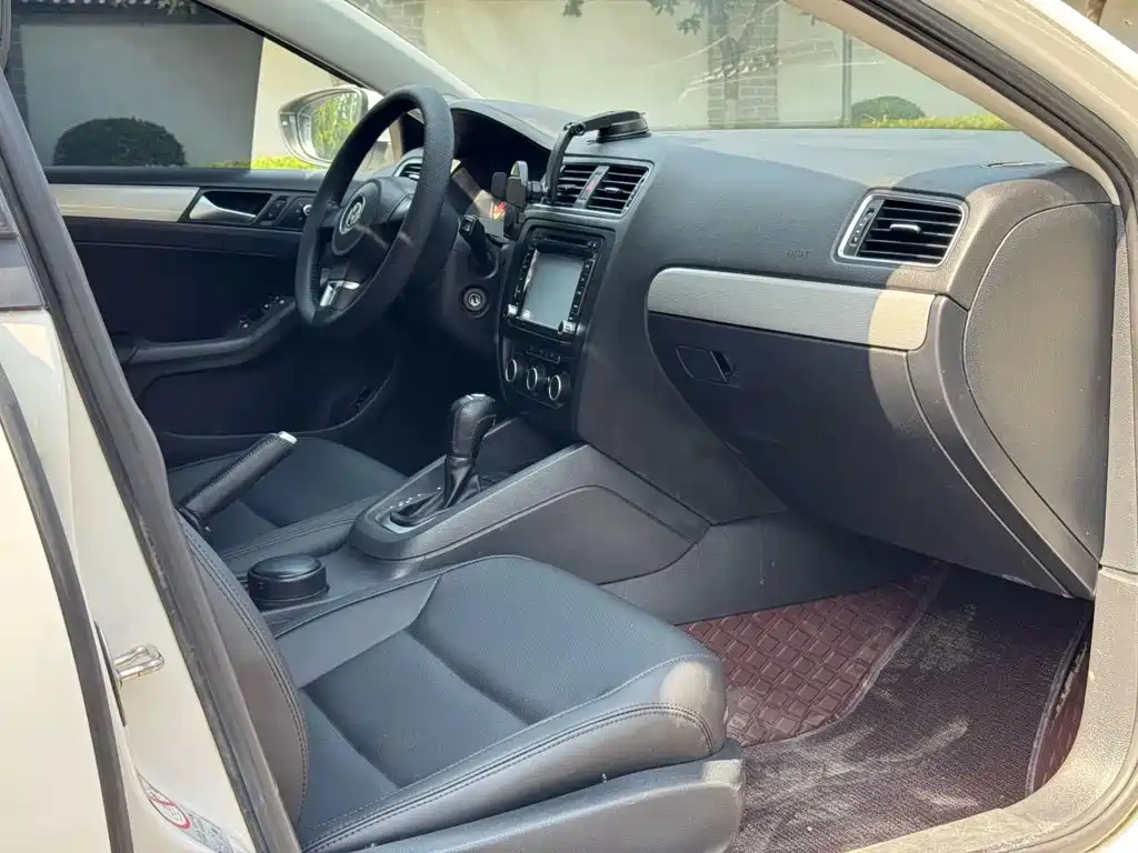 Volkswagen Sagitar — миниатюра 8
