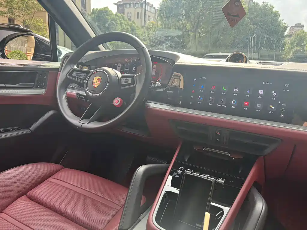 Porsche Cayenne — миниатюра 5