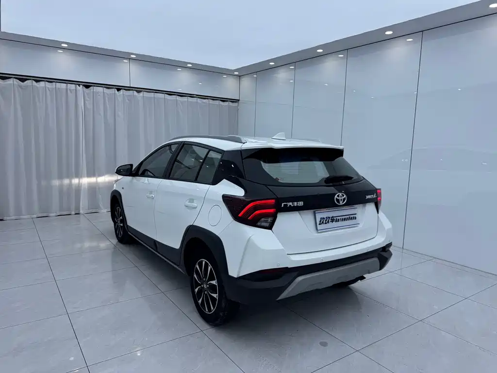 Toyota Yaris L — миниатюра 6