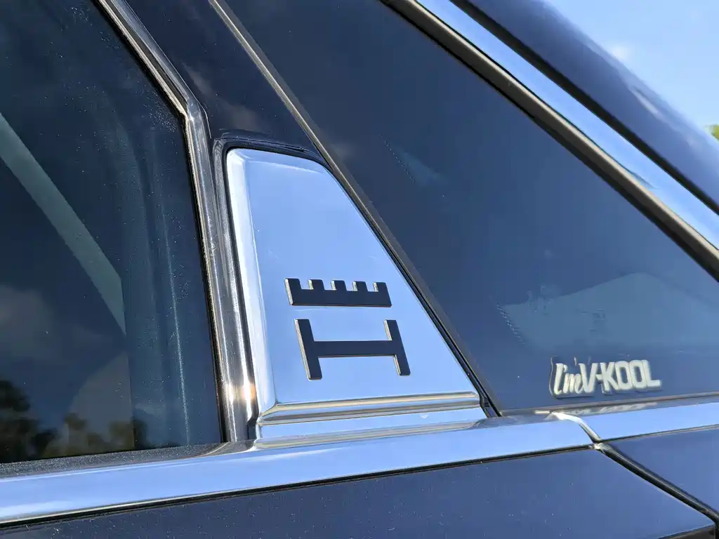 Audi A8 — миниатюра 6