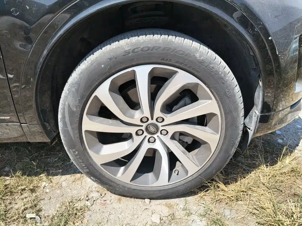 Land Rover Discovery Sport — миниатюра 8
