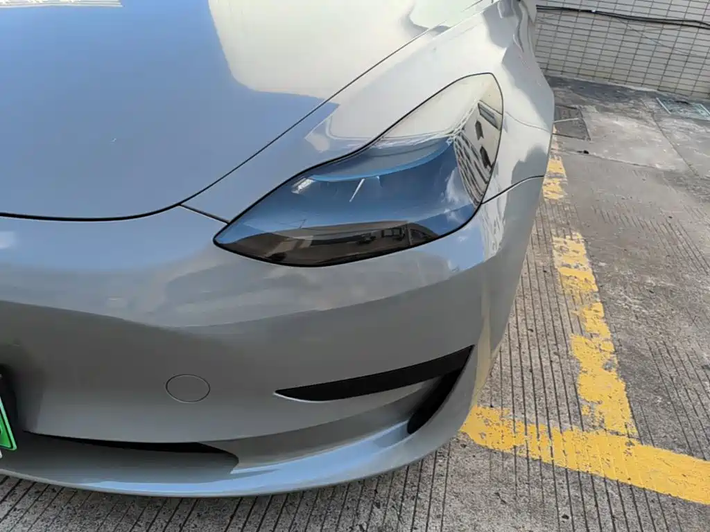 Tesla Model 3 — миниатюра 24