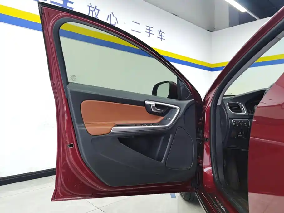 Volvo V60 — миниатюра 7