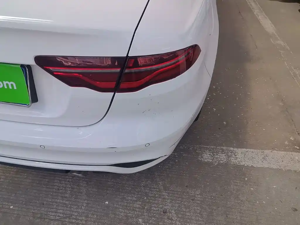 Jaguar XEL — миниатюра 8