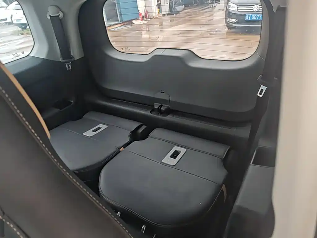 Baojun KiWi EV — миниатюра 17