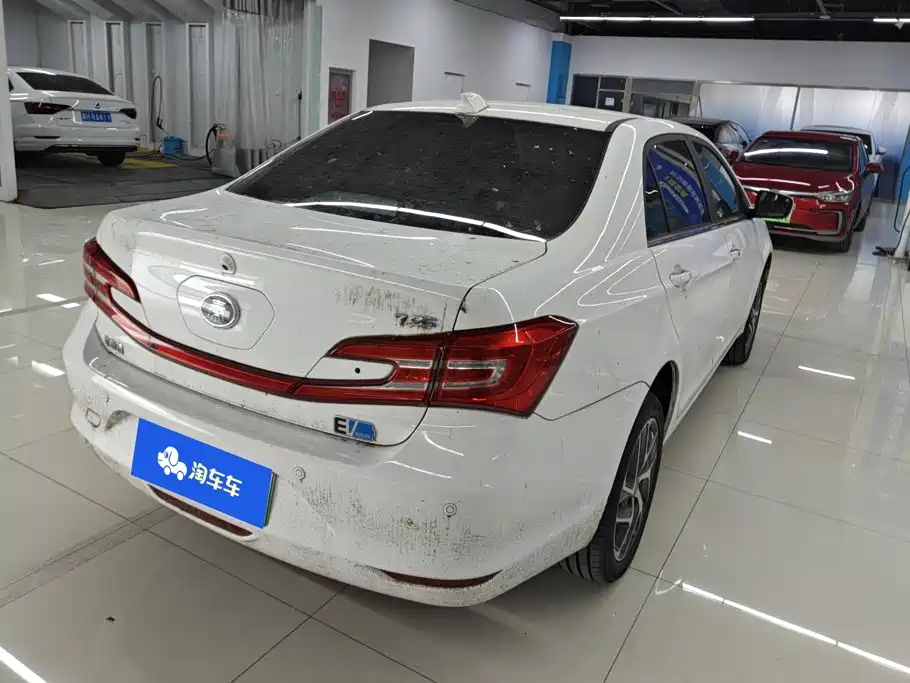 BYD Qin NEV — миниатюра 3