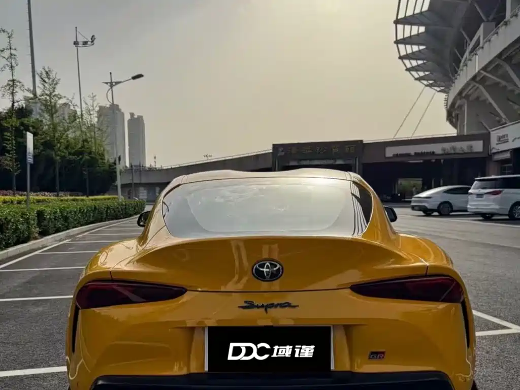 Toyota Supra — миниатюра 2