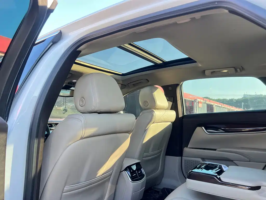 Cadillac XTS — миниатюра 13
