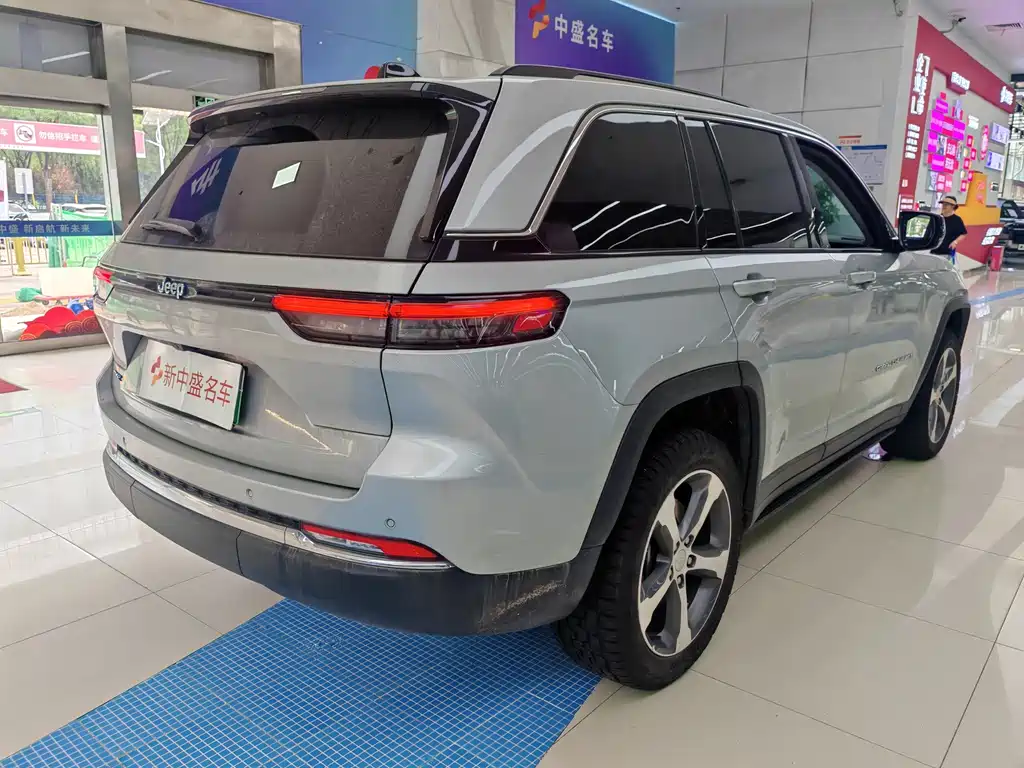 Jeep Grand Cherokee 4xe (Import) — миниатюра 23