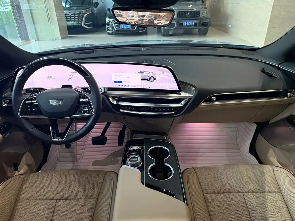 Cadillac Lyriq — миниатюра 16