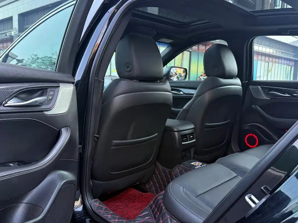 Cadillac CT5 — миниатюра 10
