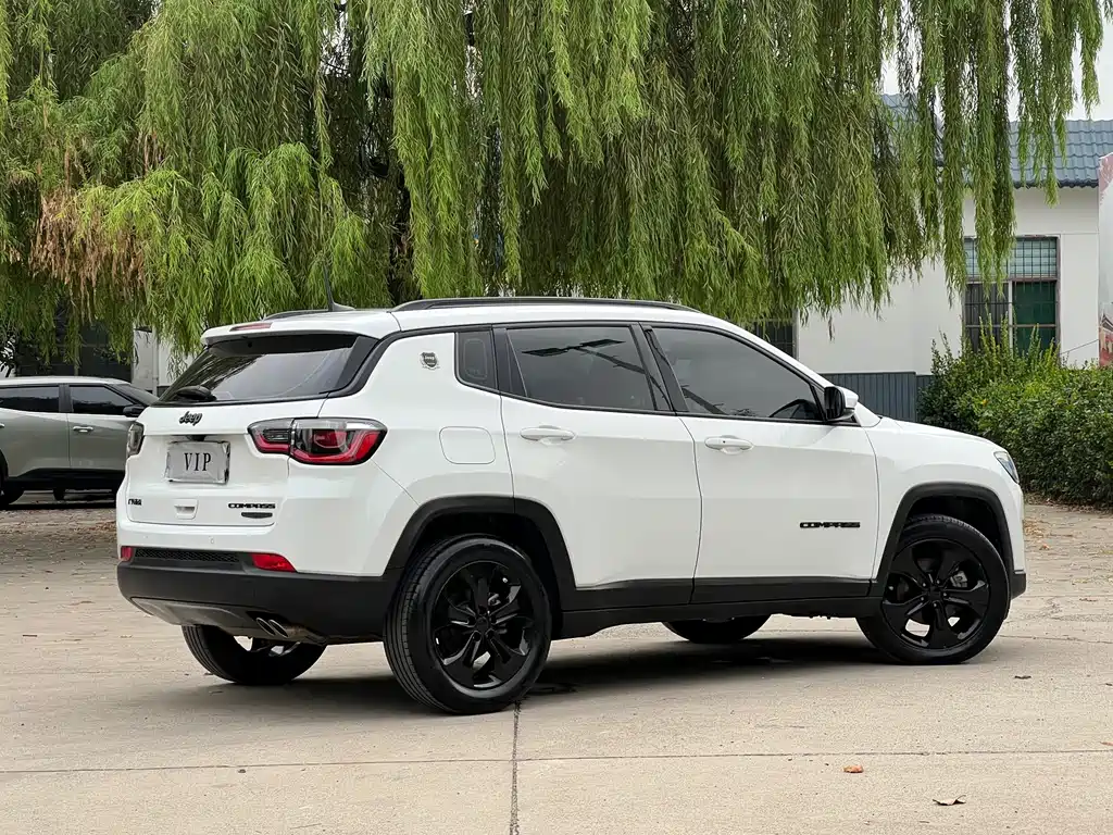 Jeep Compass — миниатюра 6