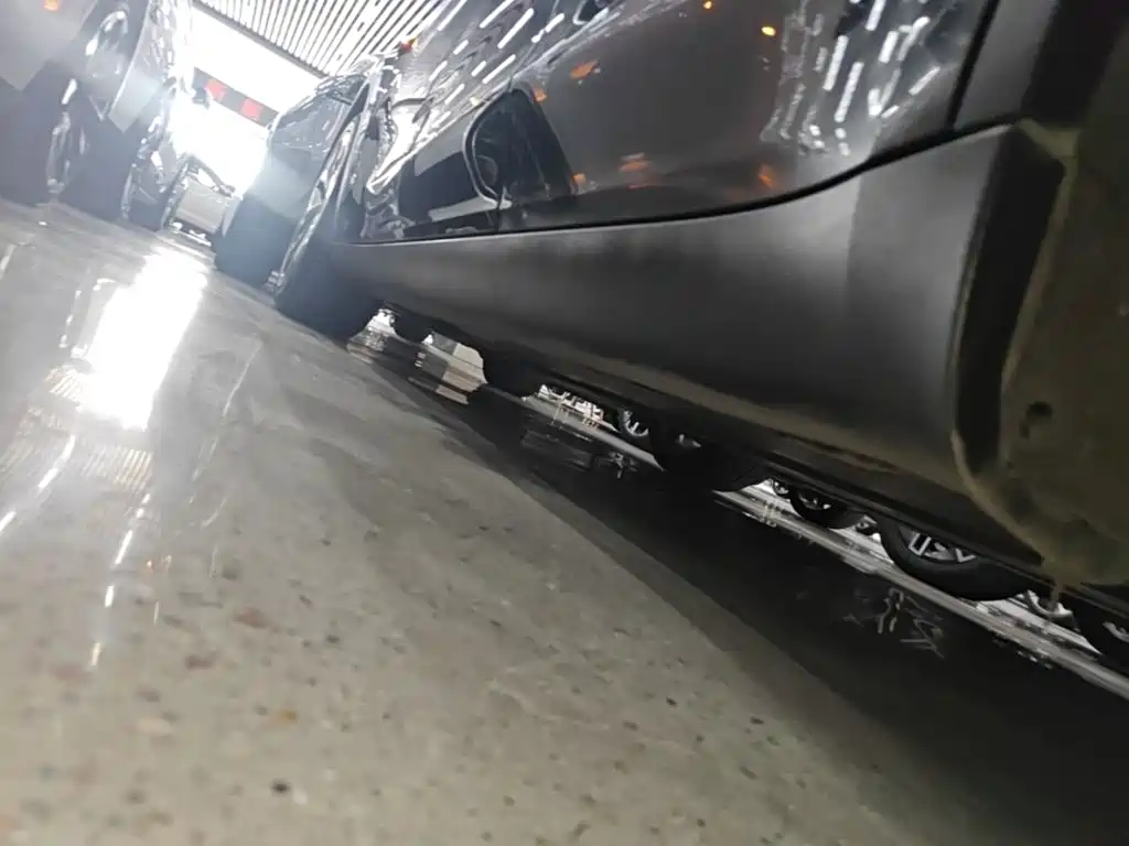 Tesla Model Y — миниатюра 21