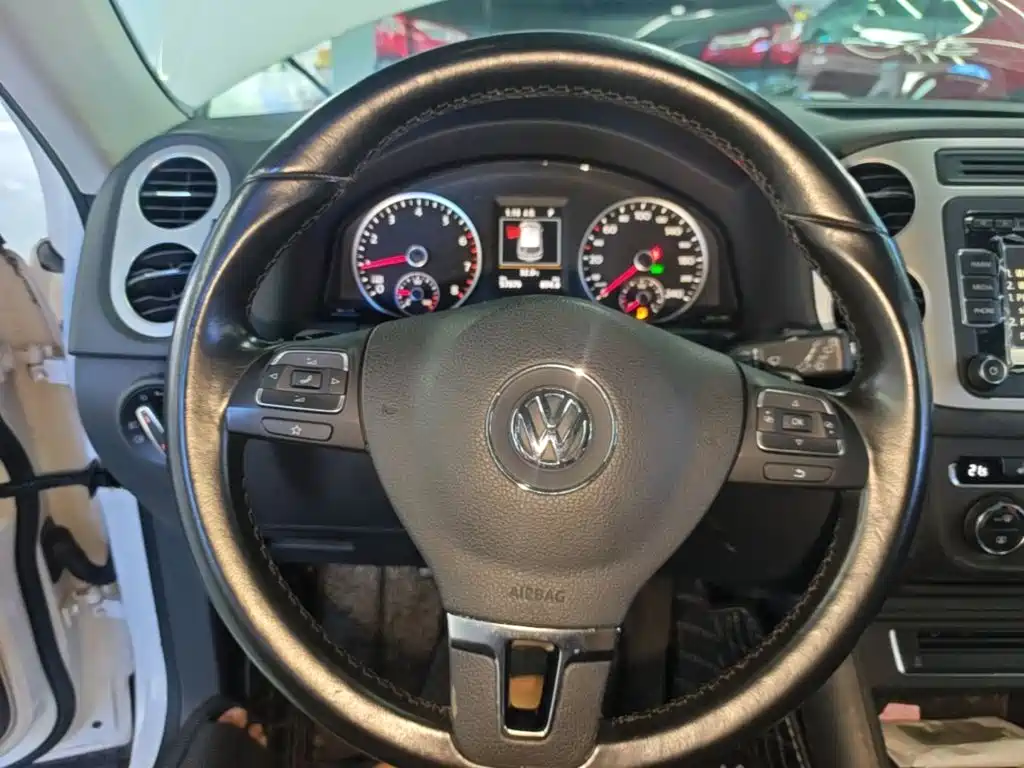 Volkswagen Tiguan — миниатюра 11